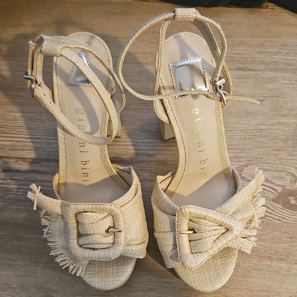 Gianni Bini  Women's Tobias Platform Heels
